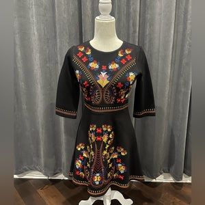 Lai Meng/Small/Black with Multicolor Embroidery